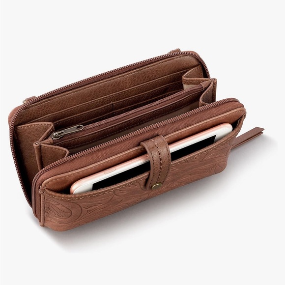 The Sak Iris Wallet Crossbody Wristlet - Picture 3 of 5